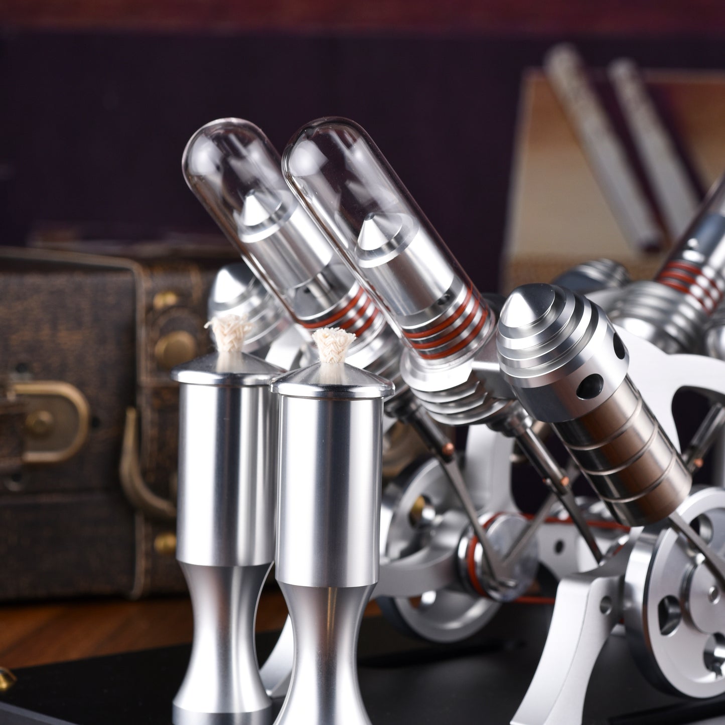 Stirling four-cylinder engine designed for science enthusiasts, educators and collectors